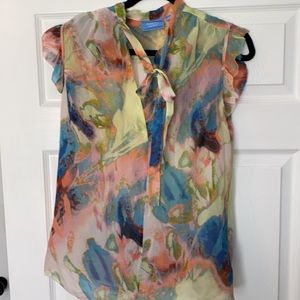 BNWOT Vera Wang colorful blouse